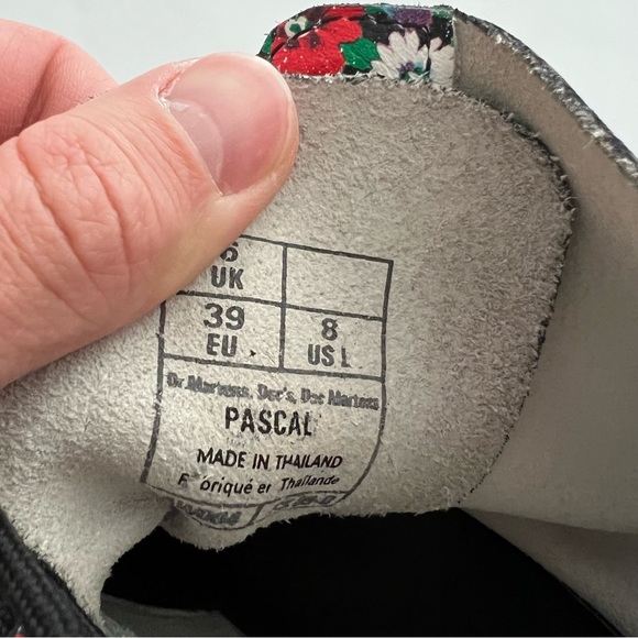 028 - WOMENS DR MARTENS DOC MARTENS PASCAL COMBAT WANDERLUST FLORAL SHOES BOOTS - Picture 3 of 7